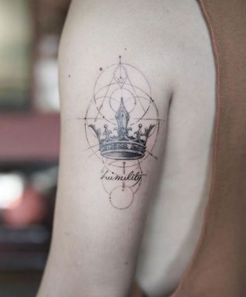 Geometric Crown Tattoo Crown Tattoo Men, Queen Bee Tattoo, Designer Tattoo, Crown Tattoos, Lower Back Tattoo Designs, Ankle Bracelet Tattoo, Crown Tattoo Design, Key Tattoos, King Tattoos