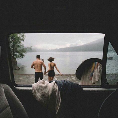 @zozopuffpuff Vans Girl, Camping Photography, Foto Tips, Summer Friends, Camping Ideas, Photo Couple, Two People, Plein Air, Couple Photography