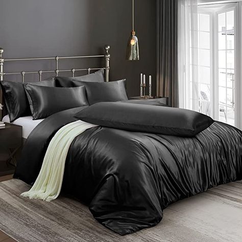 Amazon.com: Ersmak 6 Pieces Satin Duvet Cover Full/Queen Size Luxury Silky Bedding Duvet Cover Set with 1 Soft Duvet Cover, 4 Queen Pillowcases and 1 Body Pillowcase, Black : Home & Kitchen Black Bed Set, Black Comforter, Silk Bedding, King Bedding Sets, Home Catalogue, Weaving Process, Black Bedding, Bed Styling, Single Bed