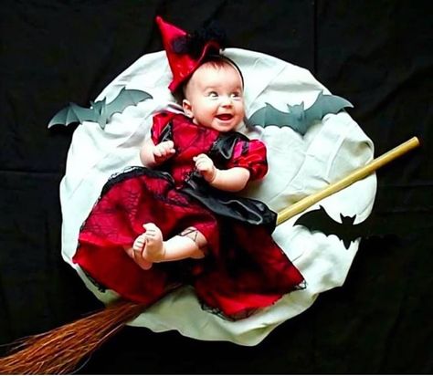 Halloween DIY - Witch baby photoshoot idea at home! Follow Me! Instagram: www.instagram.com/theaveragepinner Facebook: www.facebook.com/Theaveragepinner/ #babyphotoshoot #Infantphotoshoot #babyphotoshootprops #babyphotoshootideas #infantphotoshootideas #infantphotoideas #newbornphotoshootideas #diybaby #babydiy #DIY #Photoshoot #photoshootidea #photoshootideas Infant Halloween Photoshoot, Halloween Diy Witch, Halloween Photoshoot Baby, Halloween Baby Photoshoot, Photoshoot Idea At Home, Halloween Baby Pictures, Halloween Baby Photos, Twin Photoshoot, Fotos Halloween