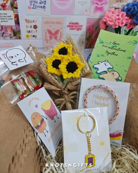 Gift the cutest hamper to your best friend this friendship day. 🫂🩷 What hamper includes - Handmade crochet mini bouquet 💐 Handmade friendship band 🪷 Metal keychain ✨ Few candies from your old school era. 🤌🏻 Cute pun cards 🥹🫠 And a small note if you want to add in it. 🌻🌷 Limited boxes available 🌻 Order yours today to avoid any delay 🪷 Order through website or dm for more details. . . . . . . . . . . . . . . . . . . . . . . . . [ Crochet mini bouquet , Friendship day hamper , Affordable ha... Handmade Friendship Band, Crochet Mini Bouquet, Cute Pun Cards, Friendship Band, Pun Cards, Mini Bouquet, Cute Puns, Mini Gift, Band Metal