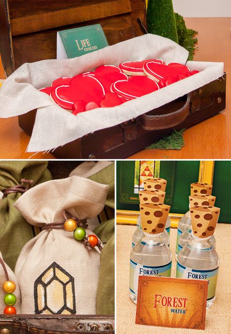 Life cookies - Cadeaux invités dans des sacs en tissu - "eau de la forêt" en boisson Legend Of Zelda Birthday Party, Zelda Birthday Party, Legend Of Zelda Birthday, Zelda Baby, Zelda Diy, Nintendo Party, Zelda Party, Zelda Wedding, Geek Party