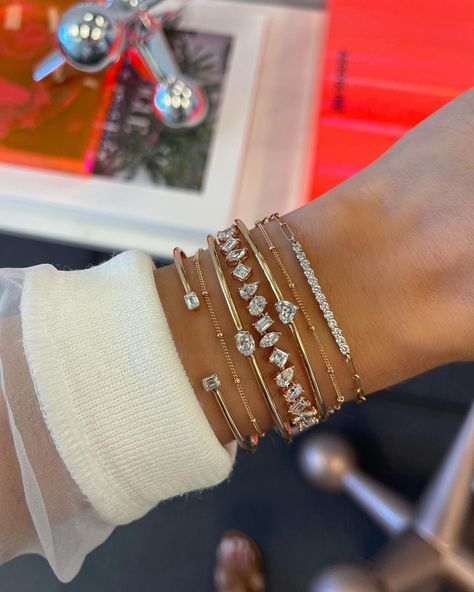 770 FINE JEWELRY on Instagram: “Another Rose Gold moment🌹 but this time, featuring a semi-custom beauty we just finished, and fell in love with! Our Large Multishape…” Friendship Bead Bracelets, Paper Clip Bracelet, Custom Bangle, Princess Jewelry, Accesories Jewelry, Wrist Jewelry, Jewelry Post, Diamond Tennis Bracelet, Classy Fashion