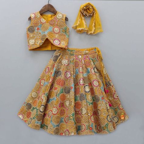 Kids Lehnga Choli Pattern, Baby Girl Lehenga Designs, Kids Lehenga Choli Design, Choli Designs For Kids, Kids Ghagra Choli Design, Kids Lehenga Designs, Lehenga Choli For Kids, Lehenga For Kids, Top And Lehenga