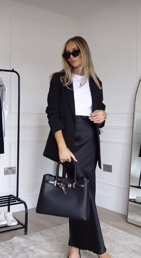 Skirt Classy, Midi Skirt Business Outfit, Silk Skirt Formal Outfit, Business Outfits Skirt, Satin Skirt Business Outfit, Satin Skirt Black Outfit, Black Satin Midi Skirt Outfit Work, Black Silk Skirt Outfit Autumn, Black Satin Skirt And Blazer Outfit