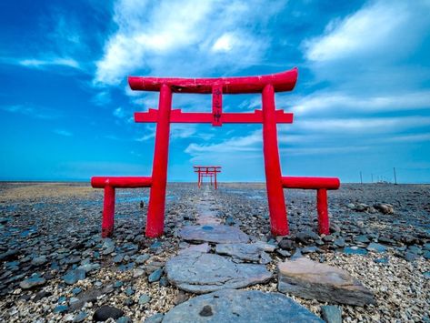 Mysterious Landscape, Saga Japan, Torii Gate, Fukuoka Japan, Sea Shore, Kyushu, Pictures Of People, City Buildings, Instagram Worthy