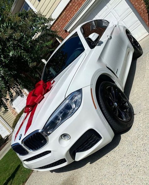 Bmw X5 White, Bmw Truck, Bmw Angel Eyes, Bmw White, Best Cars For Teens, Tarot Card Readings, Car For Teens, Dream Cars Bmw, Bmw Sport