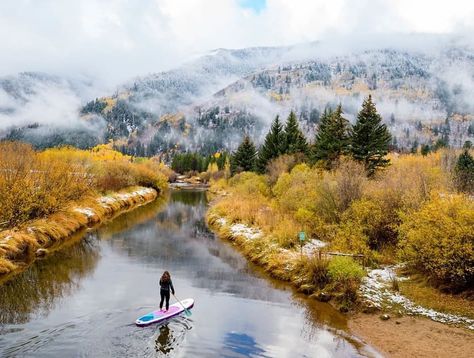 ❤ if you agree that autumn is the best time of year.  Aspen, Colorado Paddle To The Sea, Best Inflatable Paddle Board, Paddle Boarding Pictures, Paddle Board Surfing, Snowboard Girl, Sup Stand Up Paddle, Sup Boards, Golden Autumn, Inflatable Sup