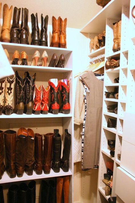 shelves for boot storage = no hanger clamp marks Boot Storage Closet, Boot Storage Ideas, Cowboy Boot Storage, Shoe Organization Diy, Shoe Tidy, Shoes Organizer, Toddler Organization, Boot Organization, Boot Rack