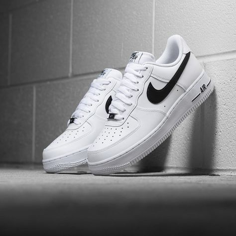 All Nike Shoes, Air Force One, Sneaker Release, Fashion Suits For Men, Force One, Cute Nikes, Nike Dunk Low, Nike Cortez Sneaker, Nike Air Force 1