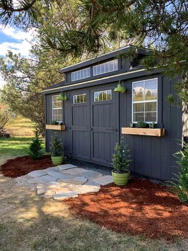 Modern Rustic Office, Shed Design Ideas, Contemporary Sheds, Sheds Ideas Backyard, Black Shed, Small Shed, Shed Designs, Outdoor Shed, Painted Shed