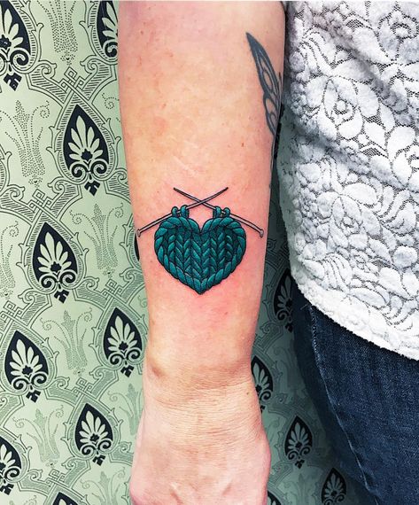 Knitted heart for a wonderful lady! Thanks a lot! 😌❤️ ingrid.letsbuzz@gmail.com Done at @letsbuzztattoo #letsbuzztattoo #bergen #Norway… Grandmother Tattoo, Sewing Machine Tattoo, Yarn Tattoo, Crochet Top Free Pattern, Crochet A Heart, Knitting Tattoo, Summer Top Crochet, Square Tattoo, Crochet Tattoo