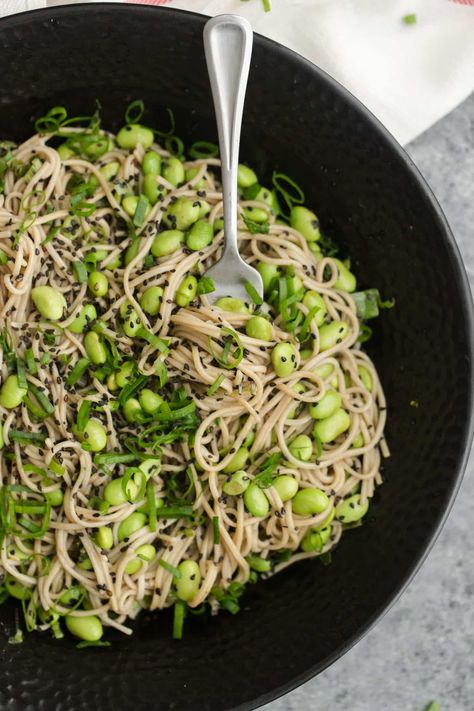 Edamame Recipe, Soba Noodle Bowl, Shanghai Food, Edamame Recipes, Recipe Lunch, Soba Noodle, Turning Japanese, Savory Food, Eat Seasonal