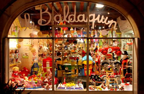 Christmas Toy Store, Toy Store Design, Christmas Toy Shop, Dijon France, Alice Liddell, Christmas Window Display, Traditional Toys, Merry Christmas Images, Miniature Rooms