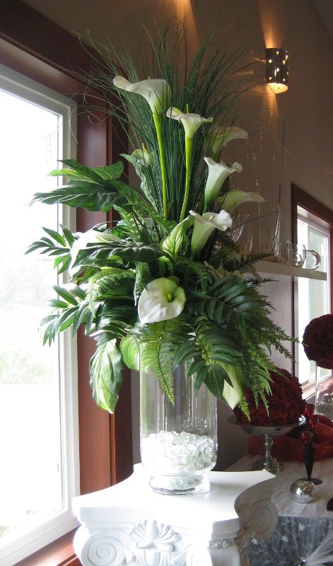 Floor Vase Arrangement, Tall Floral Arrangements, Communion Table, Vase Ideas, Easter Flower Arrangements, Large Floral Arrangements, Altar Flowers, Large Flower Arrangements, Corporate Flowers