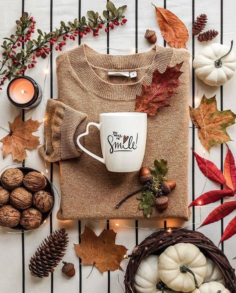 Fall Flatlay, Autumn Tale, Flat Lay Photography, Autumn Vibes, Autumn Cozy, Autumn Aesthetic, Cute Mugs, Hello Autumn, Cozy Fall