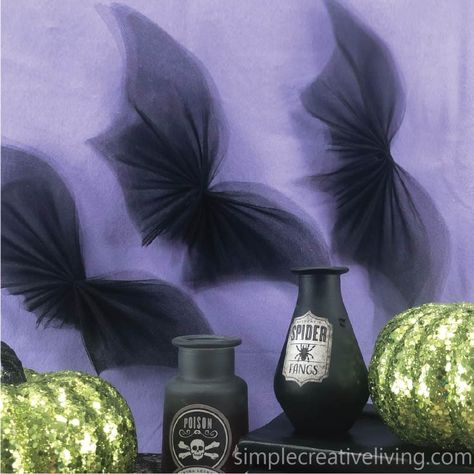 Goth Tea Party, Bats For Halloween, Bat Template, Halloween Home Decorations, Halloween Oreos, Tulle Decorations, Paper Bat, Diy Tulle, Bat Decorations