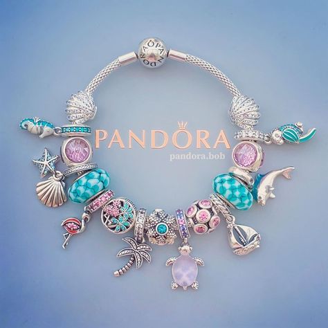 Preppy Pandora Bracelet, Happy Summer Vibes, Pandora Bracelet Charms Ideas, Girly Bracelets, Pandora Bracelet Designs, Pandora Jewelry Charms, Preppy Jewelry, Bracelet Pandora, Beads Bracelet Design