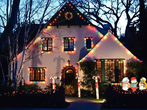 Christmas Lights : The Glowing Magic Of The Festival  The christmas festival is not so far and therefore people getting busy in planning for the house decoration. Here are some beautiful christmas house lights ideas for you to make the look of your house amazing!   #Architectureideas #BestChristmasLights2018 #ChristmasHouseLights Icecicle Lights Christmas House, White And Color Christmas Lights Outside, Multi Color Christmas Lights Exterior, Rainbow Outdoor Christmas Lights, Colorful Outside Christmas Lights, Colored C9 Christmas Lights On House, Outdoor Colored Christmas Lights Ideas, Rainbow Christmas Lights Outdoor, Large Bulb Christmas Lights Outdoor