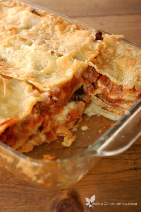 Family Favorite Lasagna :: Gluten Free - Raising Generation Nourished Lasagna Meat Sauce, Lasagna Gluten Free, Mushroom Spaghetti Sauce, Paleo Menu, Time Saving Tips, Gluten Free Lasagna, Gluten Free Main Dishes, Yummy Pasta Recipes, No Noodle Lasagna