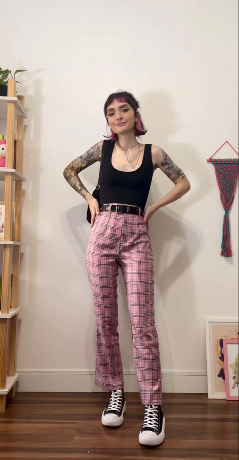 Pastel Plaid Outfit, Pink Grunge Outfit, Monica Outfits, Soft Grunge Style, Pink Alternative Fashion, Outdoorsy Outfits, 70s Glam, Alt Outfits, Grunge Fashion Soft