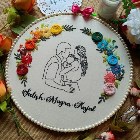 Handmade Gifts For Family, Family Embroidery Hoop, Embroidery Hoop Designs, Baby Handprint Art, Flower Crafts Kids, Hoop Frame, Embroidery Hoop Art Diy, Embroidery Designs Baby, Baby Handprint