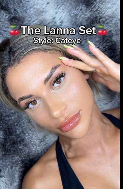 Cateye Eyelashes Extensions, Eyelash Extensions Cat Eye, Kylie Jenner Eyebrows, Lash Content, Extension Styles, Eyelash Extensions Classic, Lashes Extensions, Cat Eye Lash, Lash Extensions Styles