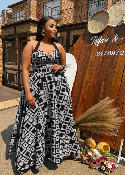 Traditional Wedding Guest Outfit, Chilanga Mulilo Outfits, Swati Wedding Dresses, Lobola Outfits Woman Dresses, Shweshwe Outfits, Sotho Wedding, Tswana Traditional Attire, Setswana Traditional Dresses, Lobola Outfits