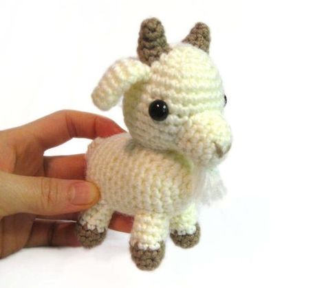 Goat Stuffed Animal, Toys Quotes, Crochet Cat Toys, Crochet Toys Free Patterns, Billy Goat, Crochet Toys Free, Crochet Xmas, Crochet Design Pattern, Kawaii Crochet