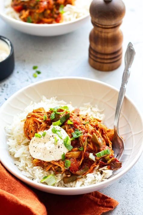 Low Fodmap Ramen, Healthy Low Fodmap Recipes, Microbiome Foods, Fodmap Recipes Lunch, Low Fodmap Chili, Low Fodmap Chicken Recipes, Fodmap Slow Cooker, Fodmap Chicken Recipes, Low Fodmap Dinner Recipes