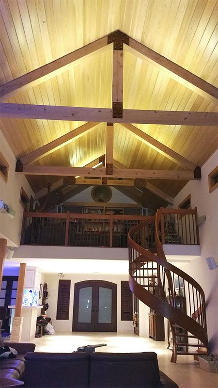 Lighting Ideas For Vaulted Ceilings, Exposed Trusses Lighting, Exposed Beam Lighting, Ceiling Beam Lighting, Beam Lighting Ideas, Rafter Lighting, Indirect Lighting Ceiling, Lighting Vaulted Ceiling, Led Strip Lighting Ideas