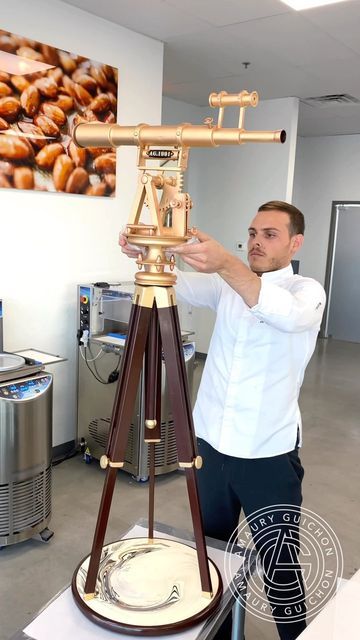 Amaury Guichon on Instagram: "Chocolate Telescope! 🔭 Perfect snack to spy on your neighbour! #amauryguichon #chocolate" Amaury Guichon Chocolate, Amaury Guichon, Chocolate Videos, Chocolate Showpiece, Chocolate Sculpture, Realistic Cakes, Chocolate Sculptures, Chocolate Work, Chocolate Crafts