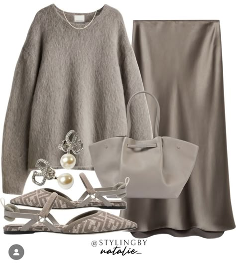 Taupe Outfit, Chic Work Wear, Fall Outfit Casual, Satin Skirt Outfit, Outfit Casual Chic, Satin Slip Skirt, Skirt Outfits Fall, Classic Style Outfits, Autumn Look