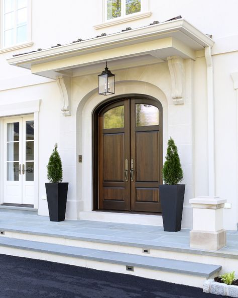 French Country Front Door, Details Furniture, Aluminium Front Door, Deco House, Home Bunch, Door Picture, Mahogany Doors, Copper Roof, Front Door Entrance