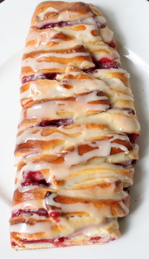 Homemade Cherry Danish, Cherry Cream Cheese Danish With Crescent Rolls, Cream Cheese Croissant Danish, Easy Cherry Cheese Danish, Cream Cheese Filling For Danish, Pastry Danish Recipes, Puff Pastry Braid Desserts, Cherry Cheese Danish Crescent Rolls, Easy Puff Pastry Dessert Cream Cheese