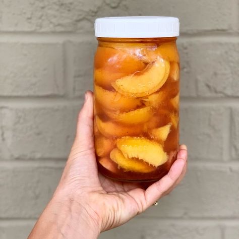 Pickled Peaches, Pickled Fruit, Home Canning Recipes, Spiced Rice, Canned Peaches, Peach Recipe, Ginger And Honey, Pickle Relish, At The Store