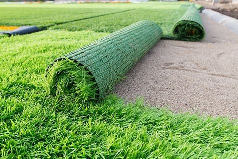 Hoy, Artuft, empresa de instalación y mantenimiento de césped artificial en Valencia, Castellón y Alicante, nos enseña a instalar césped artificial sobre tierra Laying Artificial Grass, Artificial Grass Carpet, Agave Attenuata, Turf Installation, Indoor Plants Low Light, Lawn Turf, Artificial Plant Arrangements, Artificial Grass Installation, Grass Carpet