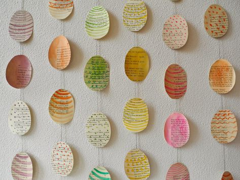 One Bunting Away: An easter garland DYI with Urban jungle bloggers Easter Garland, Have A Lovely Weekend, Banners Buntings, Bunny Crafts, Easter Egg Decorating, Easter Crafts For Kids, Bunting Banner, Egg Decorating, Snail Mail