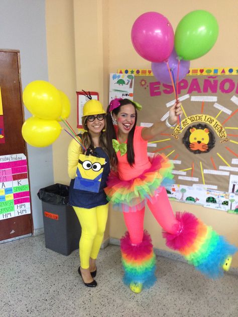 Halloween preschool teachers costumes minion costume clown costume Teacher Clown Costume, Teacher Costume Ideas, Costumes Minion, World Book Day Outfits, Halloween Classroom Door, Teacher Costume, Costume Clown, Minion Costume, Minion Costumes