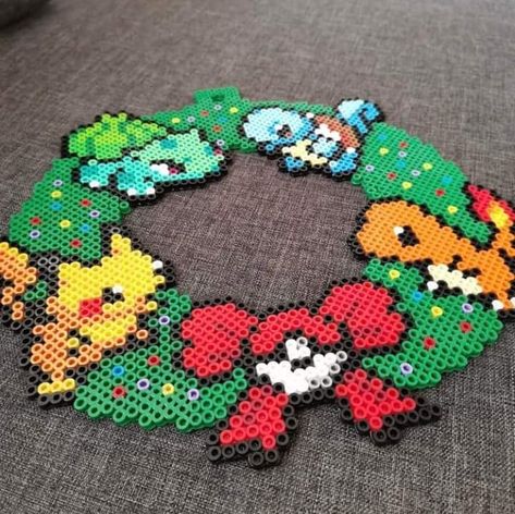 Pokemon Fuse Beads, Pokemon Wreath, Perler Wreath, Perler Bead Wreath, Christmas Pokemon, Melt Beads, Hama Art, Perler Designs, Christmas Perler Beads