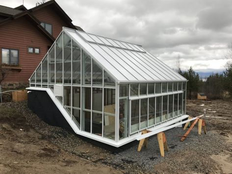 Greenhouse On A Hill, Greenhouse Built Into Hillside, Greenhouse On Slope, Sloped Greenhouse, Hillside Greenhouse, Greenhouse Hillside, Pit Greenhouse, Garden Slope, Greenhouse Base