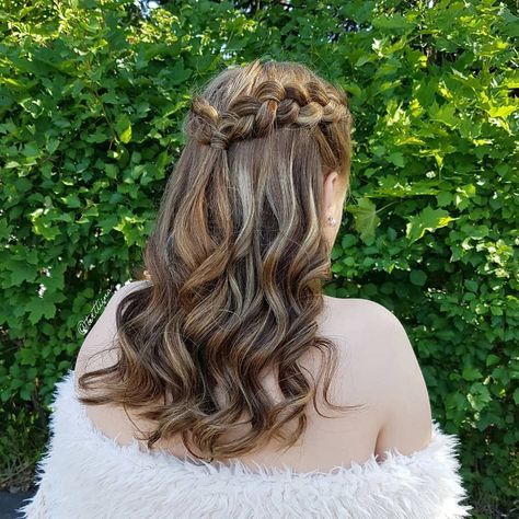 Dutch braids half updo with curls! Duch Braids Half Up Half Down, Half Up Half Down Dutch Braid, Dutch Braid Half Up Half Down, French Braid Half Up Half Down, Confirmation Hairstyles, Hair Styles Design, Trendy Haircuts For Long Hair, Dutch Braid Half Up, Girls Hair Styles