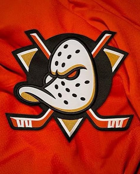 Anaheim Ducks Hockey, Ducks Hockey, Digital Media Design, Flying Together, Hockey Logos, Stanley Cup Champions, Hockey Team, Anaheim Ducks, Montreal Canadiens