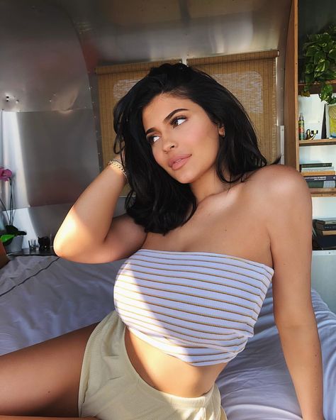 Kylie Short Hair, Kylie Jenner Short Hair, Celebrity Short Haircuts, Teen Prom, Kylie Jenner Hair, Kylie Jenner Pictures, Kylie Jenner Style, Kylie Kristen Jenner, Jenner Style