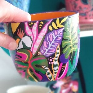 Mexican Flower Pots, Abstract Plants, Pot Diy, Mexican Paintings, Ceramic Flower Pot, Pottery Pots, Earthly Delights, Painted Pots Diy, Painted Plant Pots