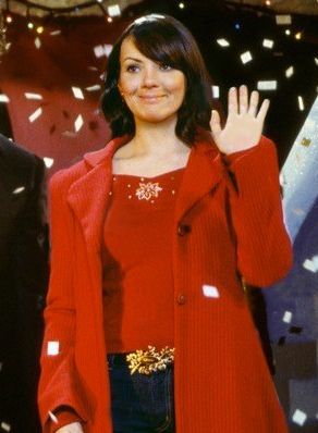 Joanna Johnston designed fashion in 2003  "Love Actually", including this beautiful outfit worn by Martine McCutcheon. Love Actually, Movie Fashion, Next Fashion, Costume Outfits, Vintage Costumes, Beautiful Outfits, Red Leather Jacket, Women's Blazer, Leather Jacket