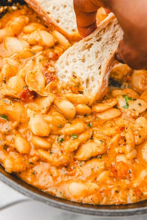 Garlic Butter Beans Can Of Beans Recipe, Zesty Butter Beans, Crock Pot Butter Beans, Harissa Butter Beans Recipe, Baked Butter Beans Recipe, Haricot Beans Recipes, Slow Cooker Butter Beans, Harissa Butter Beans, Butter Beans Recipes