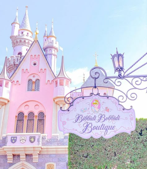 Disney Pastel Aesthetic, Pink Castle Aesthetic, Disney Pink Aesthetic, Pink Disney Aesthetic, Pink Disneyland, Disney Core, Bibbidi Bobbidi Boutique, Disneyland World, Pink Castle