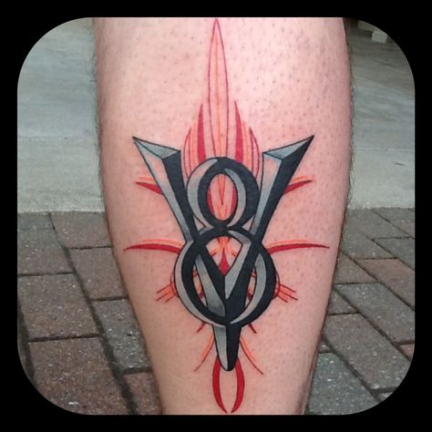 Very cool v8 logo with some pinstripe designs Pinstripe Tattoo Ideas, Hot Rod Tattoo Ideas, Pinstripe Tattoo, V8 Tattoo, Chevrolet Tattoo, Pinstripes Designs, Hotrod Tattoos, Old School Pinstriping, Ford Tattoo