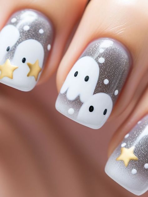 Halloween ghost nails: cute ghost pals with snow Balloons Nails, Ghost Nail Designs, Cute Ghost Nails, Ghost Nail Art, Music Nail Art, Ghost Nail, Ghost Nails, Spooky Nail, Holloween Nails